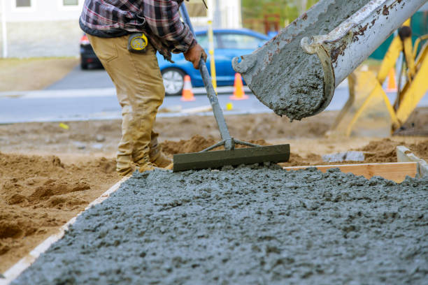 Best Concrete Sidewalk Installation in Mccla, AL